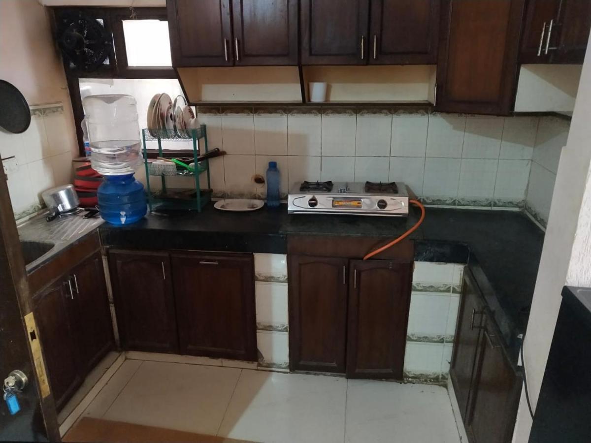 Mufis Homestay, Emerald Compound, New Palam Vihar-2 Гургаон Екстериор снимка