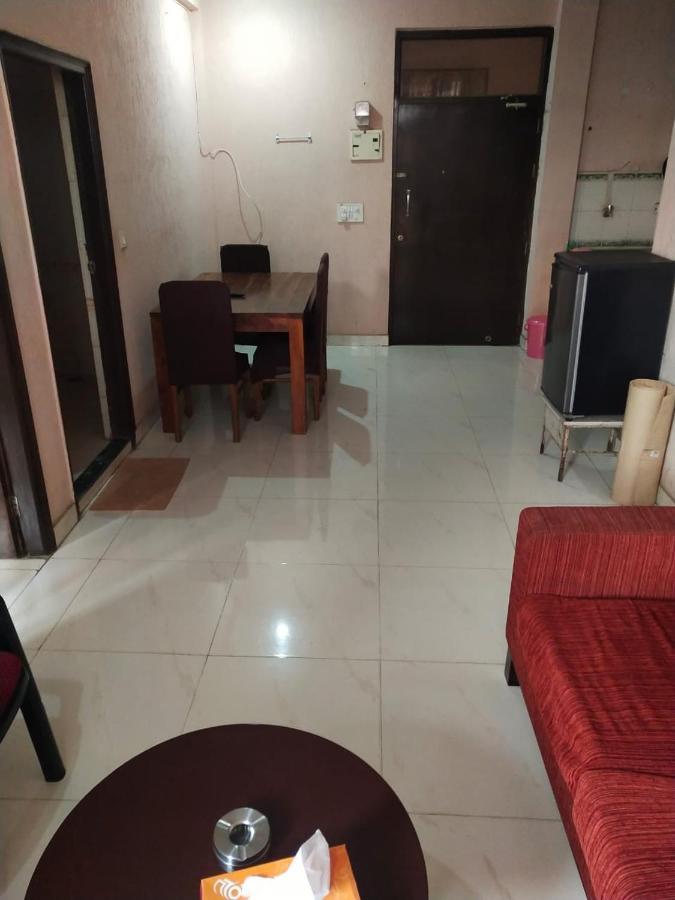 Mufis Homestay, Emerald Compound, New Palam Vihar-2 Гургаон Екстериор снимка