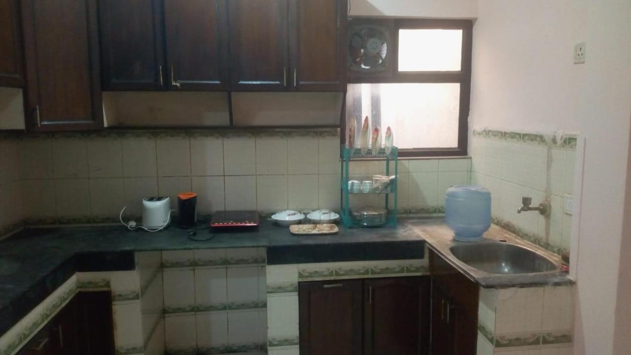 Mufis Homestay, Emerald Compound, New Palam Vihar-2 Гургаон Екстериор снимка