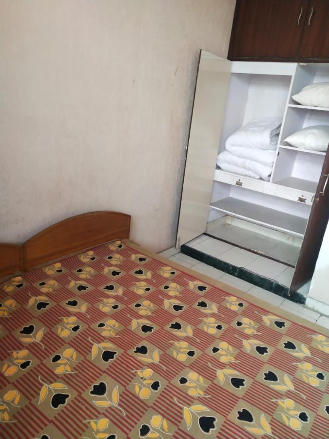 Mufis Homestay, Emerald Compound, New Palam Vihar-2 Гургаон Екстериор снимка