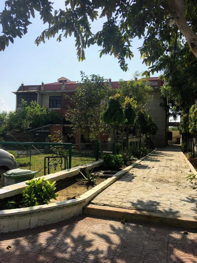 Mufis Homestay, Emerald Compound, New Palam Vihar-2 Гургаон Екстериор снимка